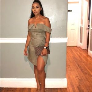 Lola Shoetique olive off shoulder